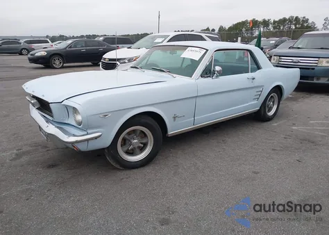 1966 Ford Mustang z USA, uszkodzony, nr VIN 6F07C188367